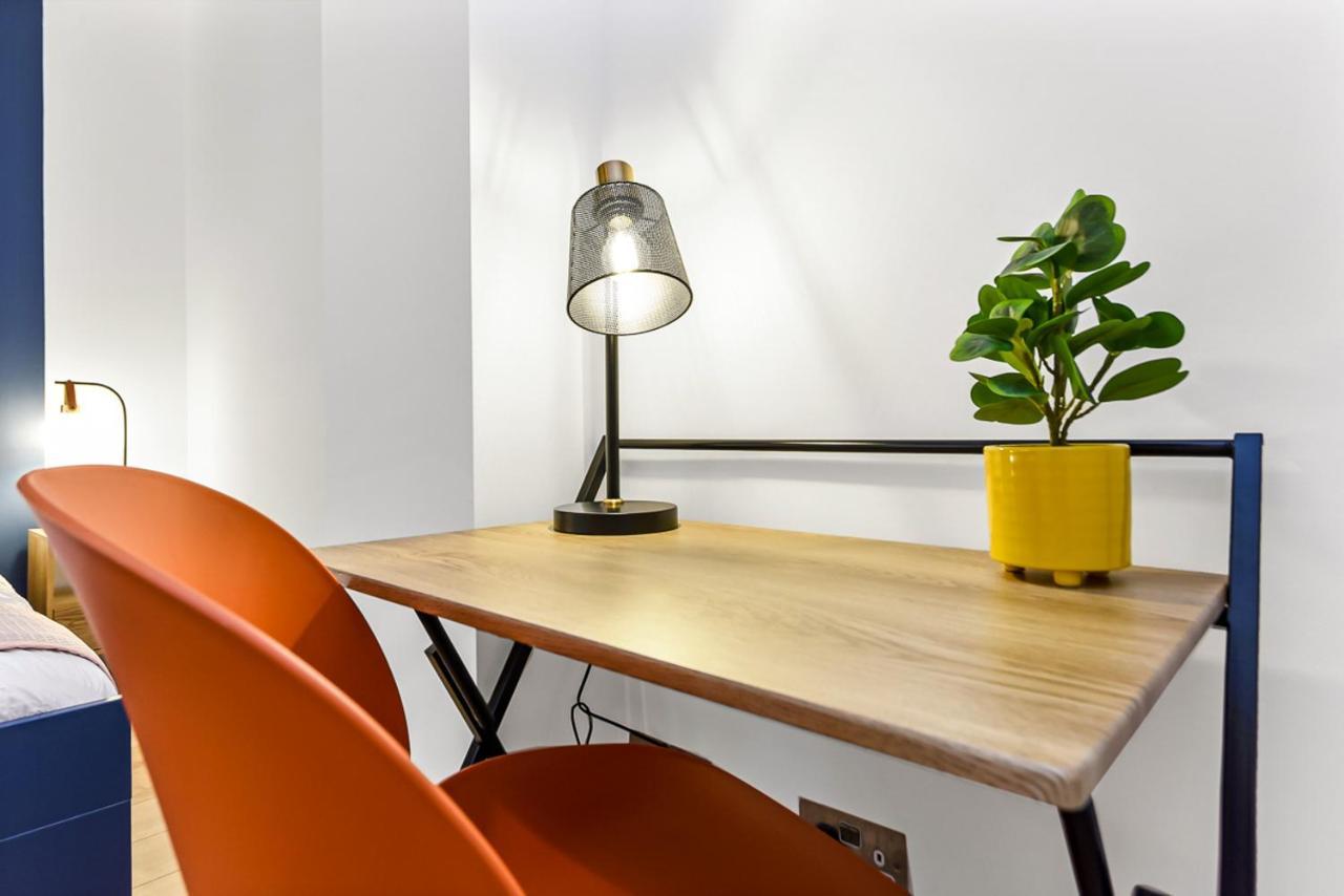 Spacious Contemporary 2 Bed Flat, Central ロンドン エクステリア 写真